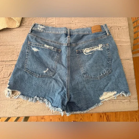American Eagle Outfitters Distressed Highest Rise 90s Boyfriend Shorts - Picture 5 of 5